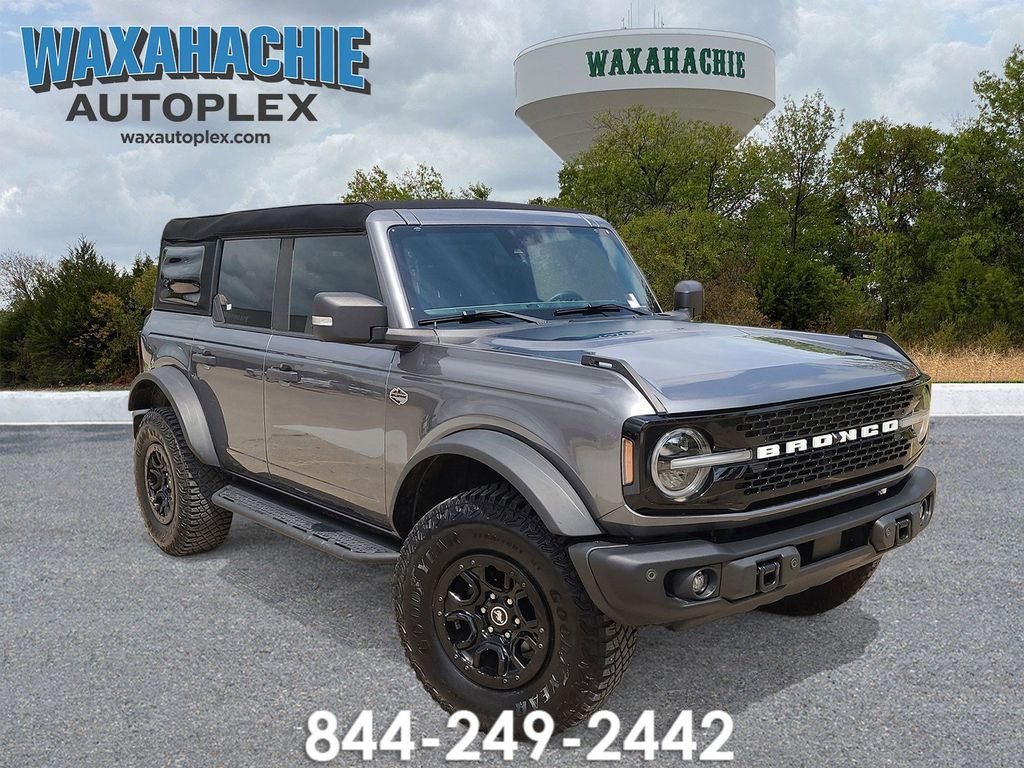 Carbonized Gray Metallic 2023 Ford Bronco Wildtrak Advanced 4-Door 4WD SUV / Crossover Four-Wheel Drive Automatic