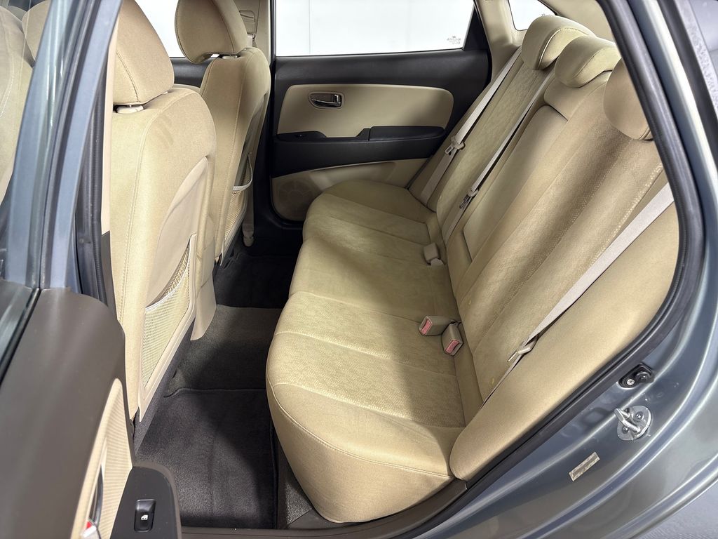 Used 2010 Beige Hyundai GLS image 26