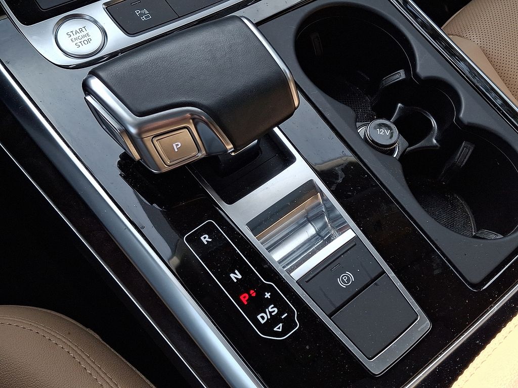 Thumbnail: 2020 Audi Q8 - 14