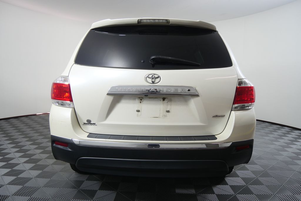 Thumbnail: 2012 Toyota Highlander - 2