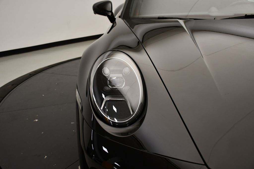 Thumbnail: 2024 Porsche 911 - 14