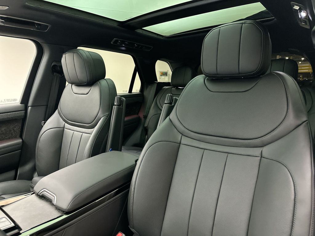 Thumbnail: 2026 Land Rover Range Rover Sport - 10