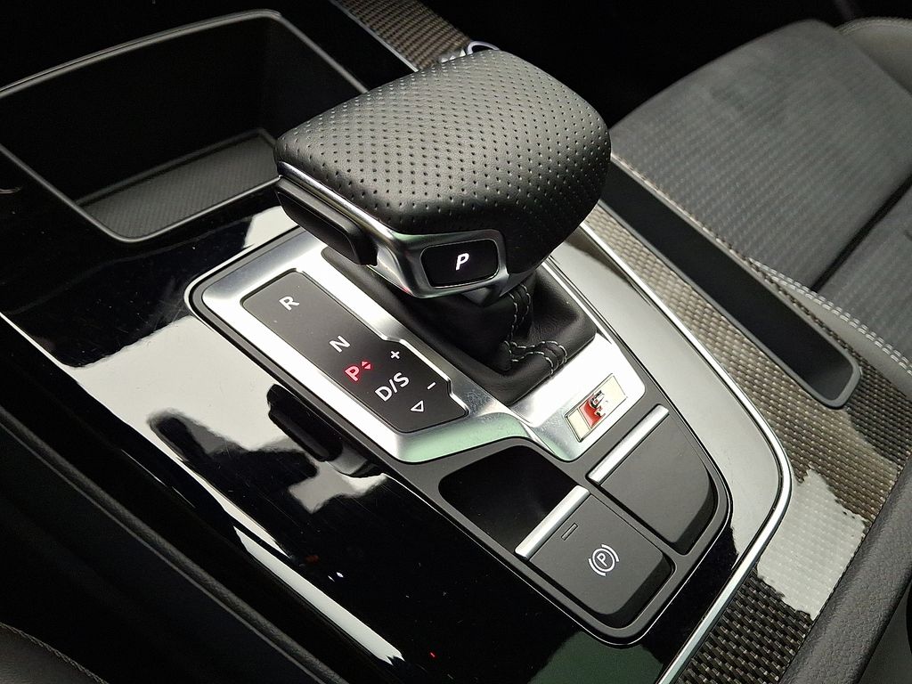 Thumbnail: 2024 Audi SQ5 - 15