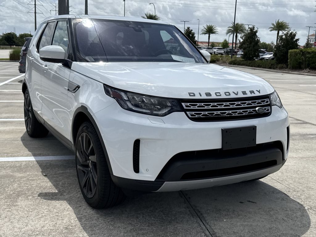 Thumbnail: 2018 Land Rover Discovery - 12