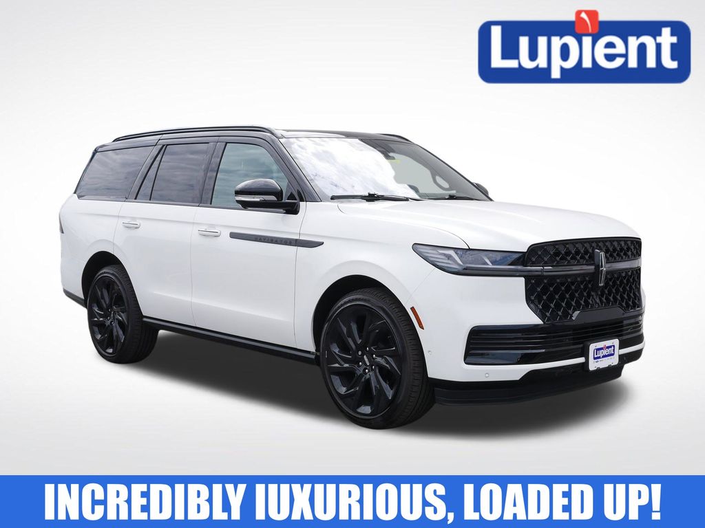 White Metallic 2025 Lincoln Navigator Black Label 4WD SUV / Crossover Four-Wheel Drive Automatic