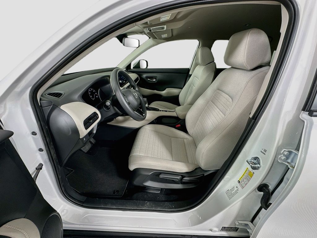 Thumbnail: 2027 Honda HR-V - 15