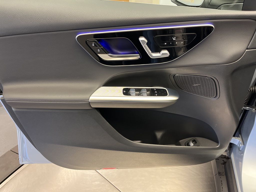 Thumbnail: 2026 Mercedes-Benz GLC - 11