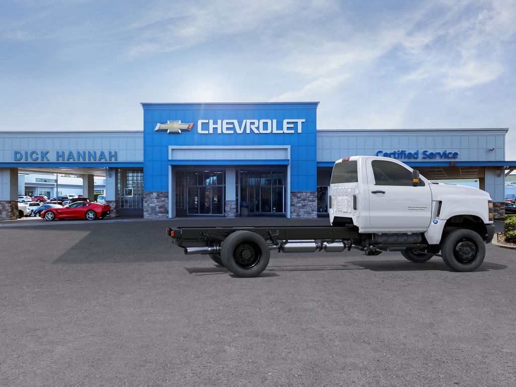 2025 Chevrolet Silverado 5500HD 