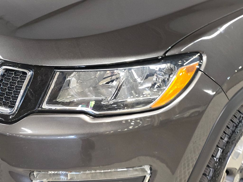 2020 Jeep Compass Limited photo 11