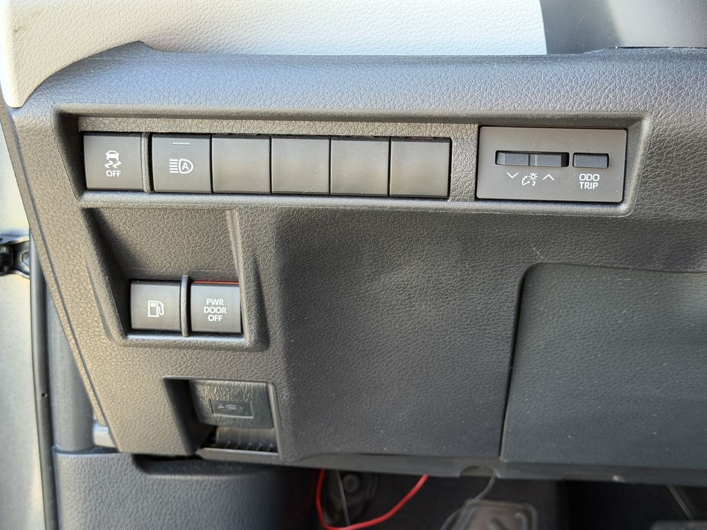 Used 2025 Toyota Sienna Van