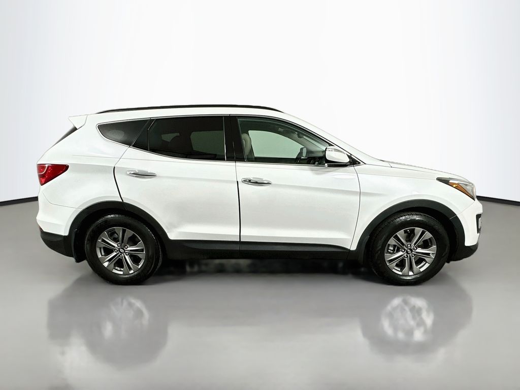 Thumbnail: 2016 Hyundai Santa Fe - 4