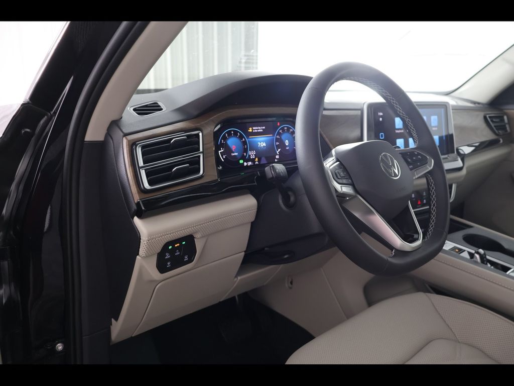 2026 Volkswagen Atlas SE - Photo 16