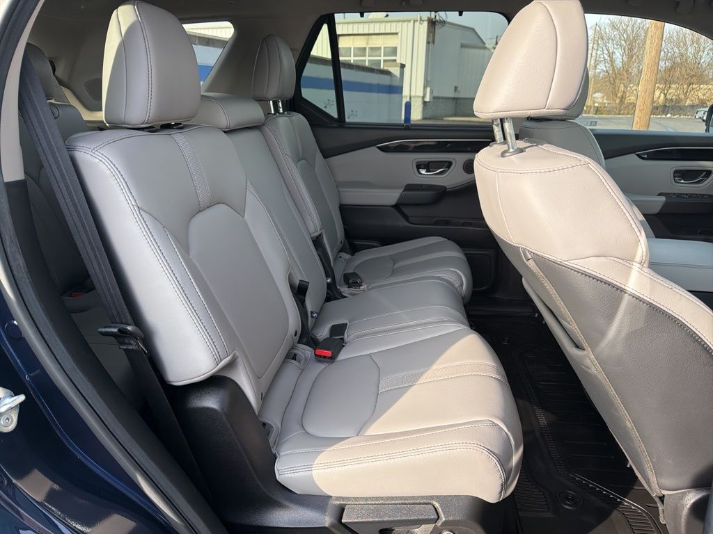 Thumbnail: 2025 Honda Pilot - 25