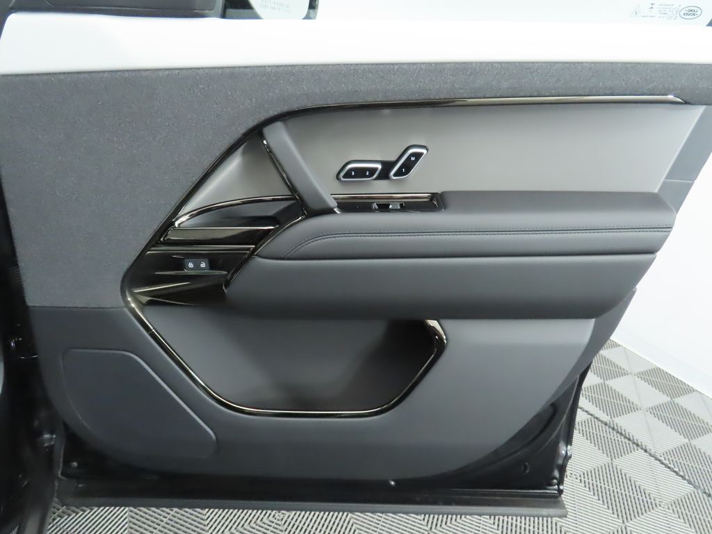 Thumbnail: 2025 Land Rover Range Rover Sport - 26