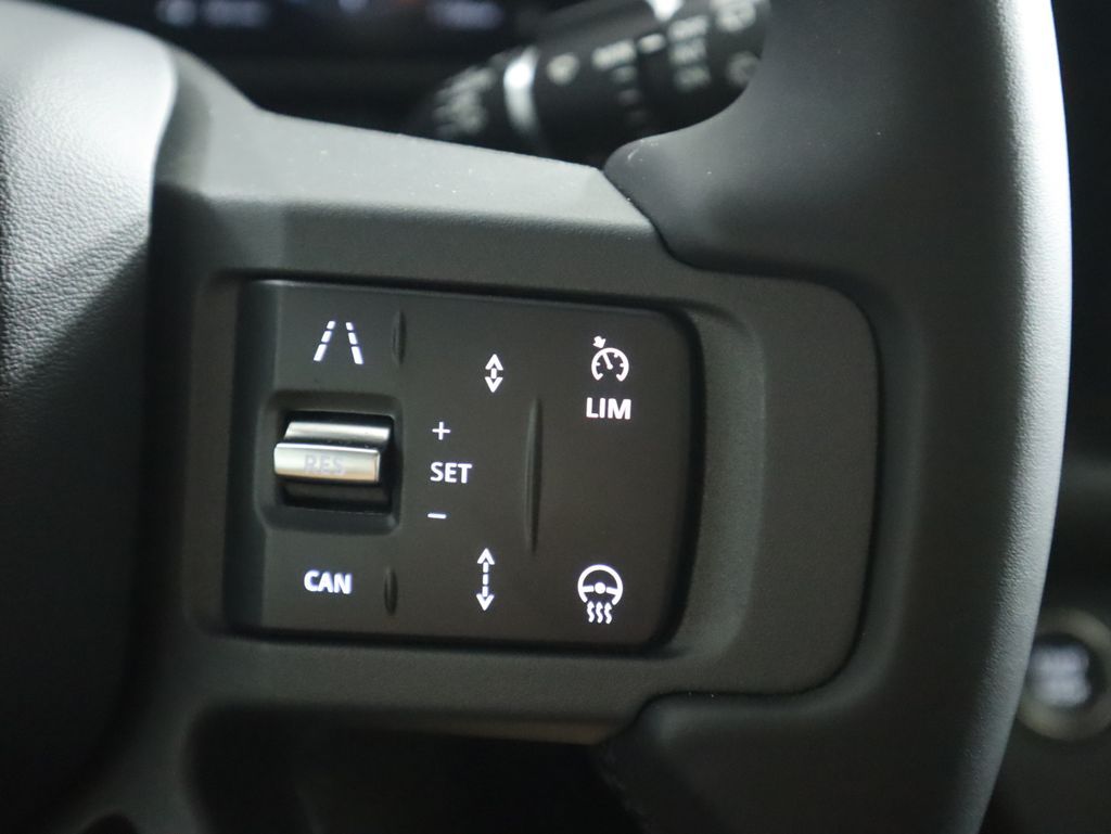 Thumbnail: 2025 Land Rover Defender - 13