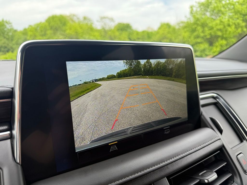 2023 Chevrolet Suburban Z71 - Photo 7