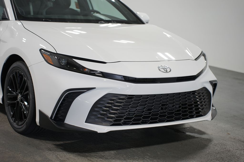 Thumbnail: 2025 Toyota Camry - 4