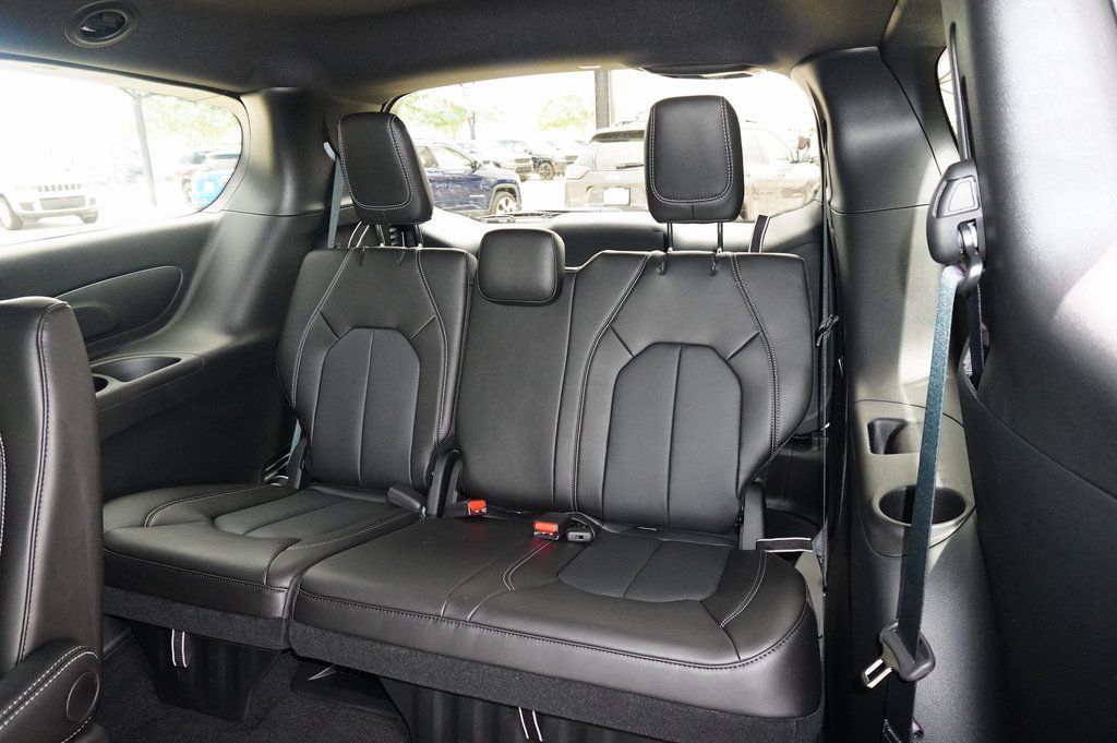 New Car 2025 Chrysler Voyager  Lx For Sale Under $40,000 In Weatherford, Texas