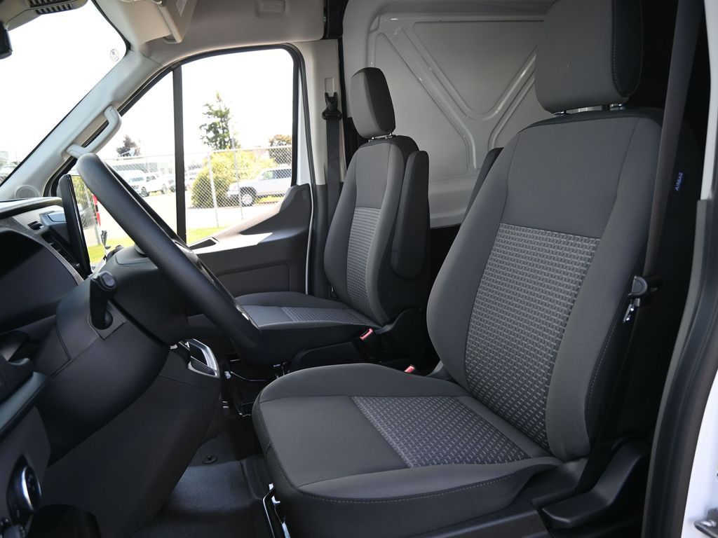 2025 Ford Transit 250
