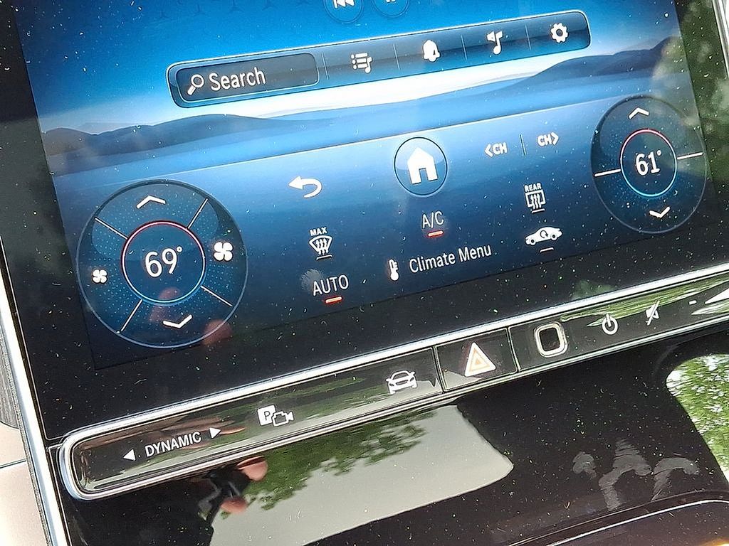 Thumbnail: 2025 Mercedes-Benz C-Class - 13