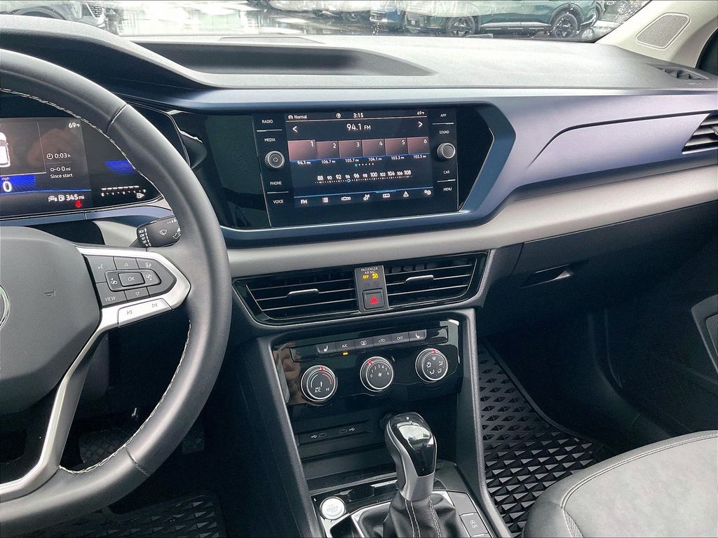 2023 Volkswagen Taos — photo 17