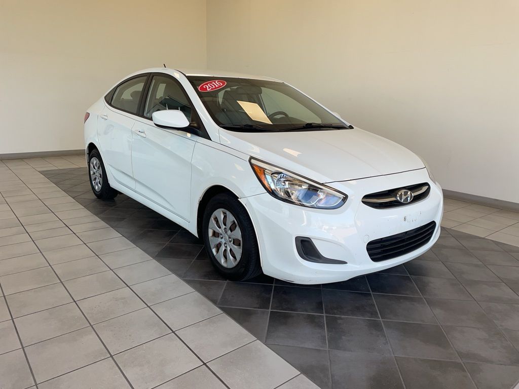 Century White 2016 Hyundai Accent SE Sedan FWD Sedan Front-Wheel Drive 6-Speed Automatic
