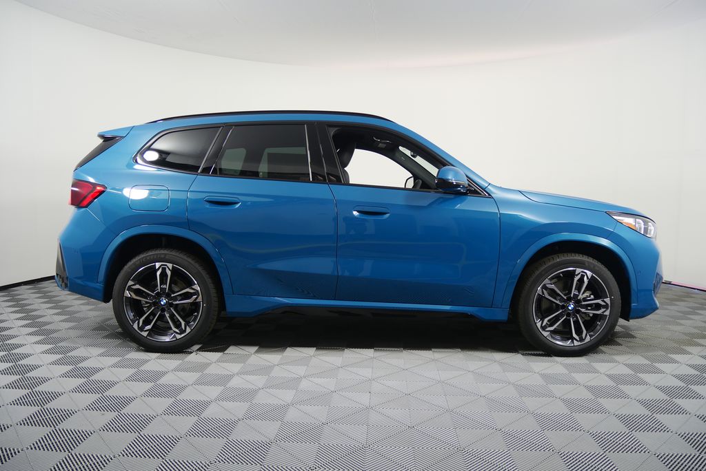 Thumbnail: 2025 BMW X1 - 2