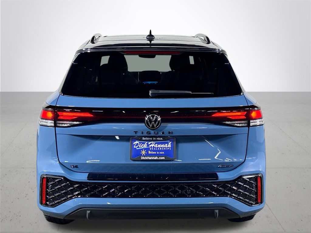 2025 Volkswagen Tiguan 2.0T SE R-Line Black