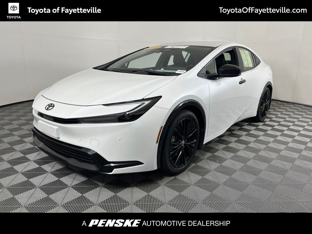White (Wind Chill Pearl) 2026 Toyota Prius Plug-In Hybrid Hatchback Front-Wheel Drive Continuously Variable Transmission