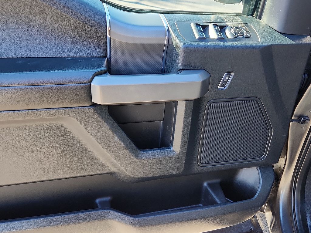 Thumbnail: 2016 Ford F-150 - 12