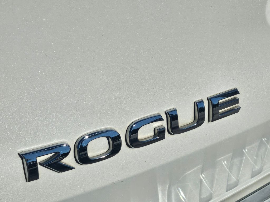 2016 Nissan Rogue SV White at Emmons Autoplex