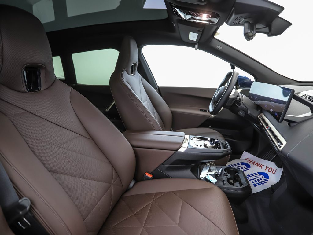 Thumbnail: 2024 BMW iX - 31