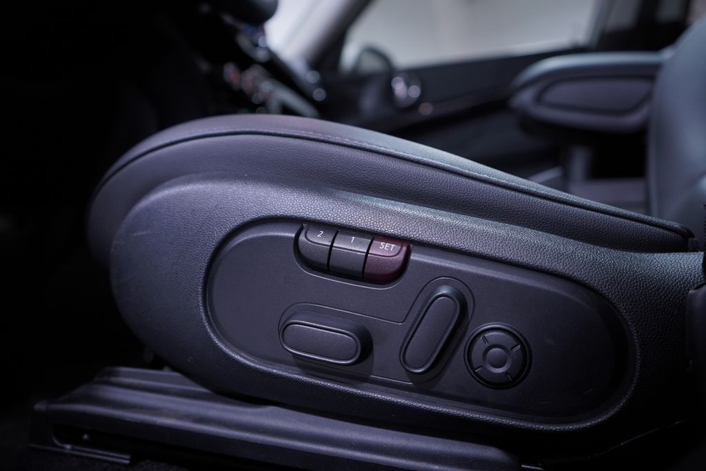 Thumbnail: 2024 MINI Cooper Countryman - 18