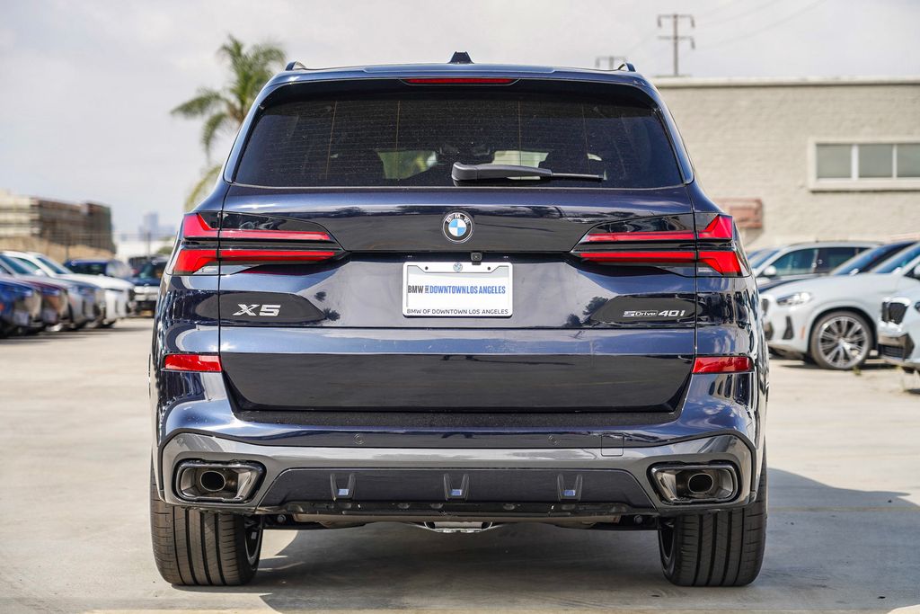 2025 BMW X5 sDrive40i 7