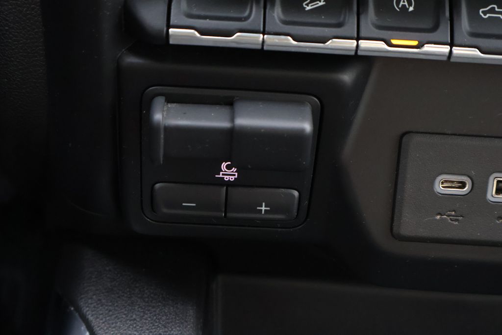 Thumbnail: 2020 Chevrolet Silverado 1500 - 24