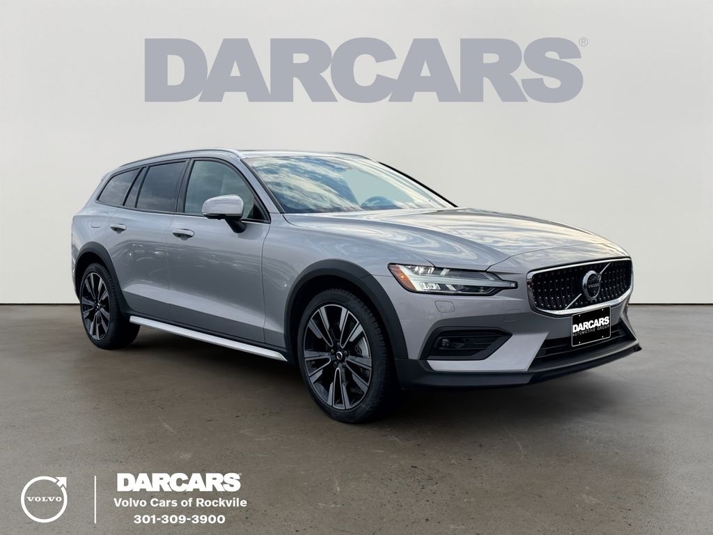2025 Volvo V60 Cross Country B5 Ultra AWD