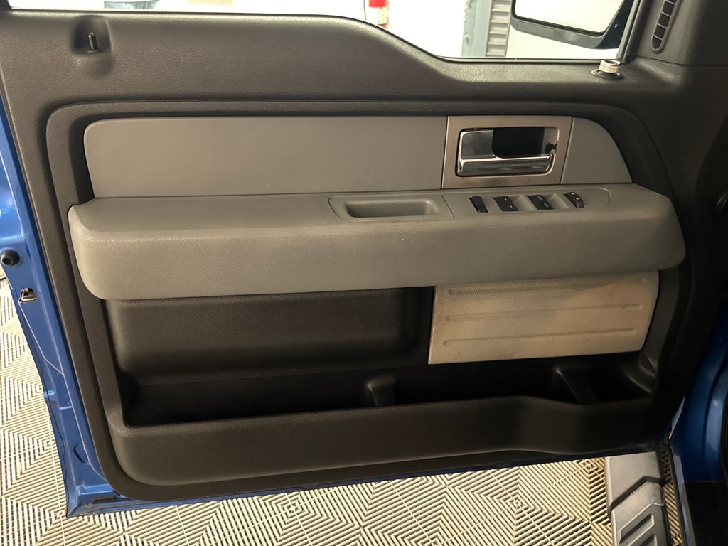 Used 2011 Blue Ford XLT image 16