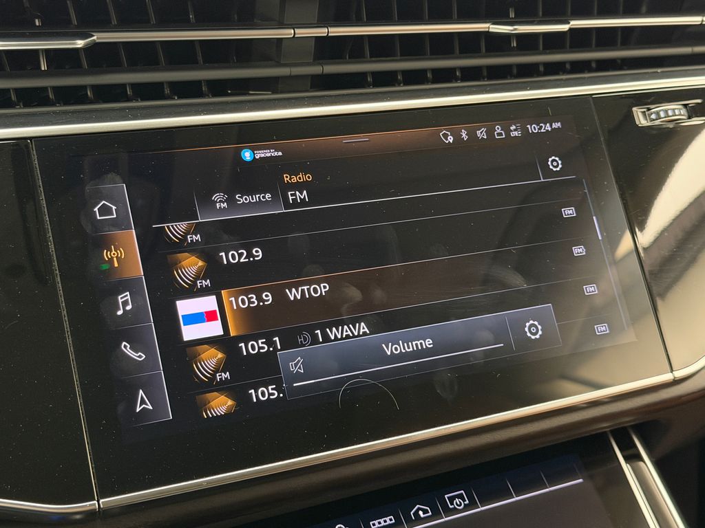 Thumbnail: 2021 Audi Q8 - 25