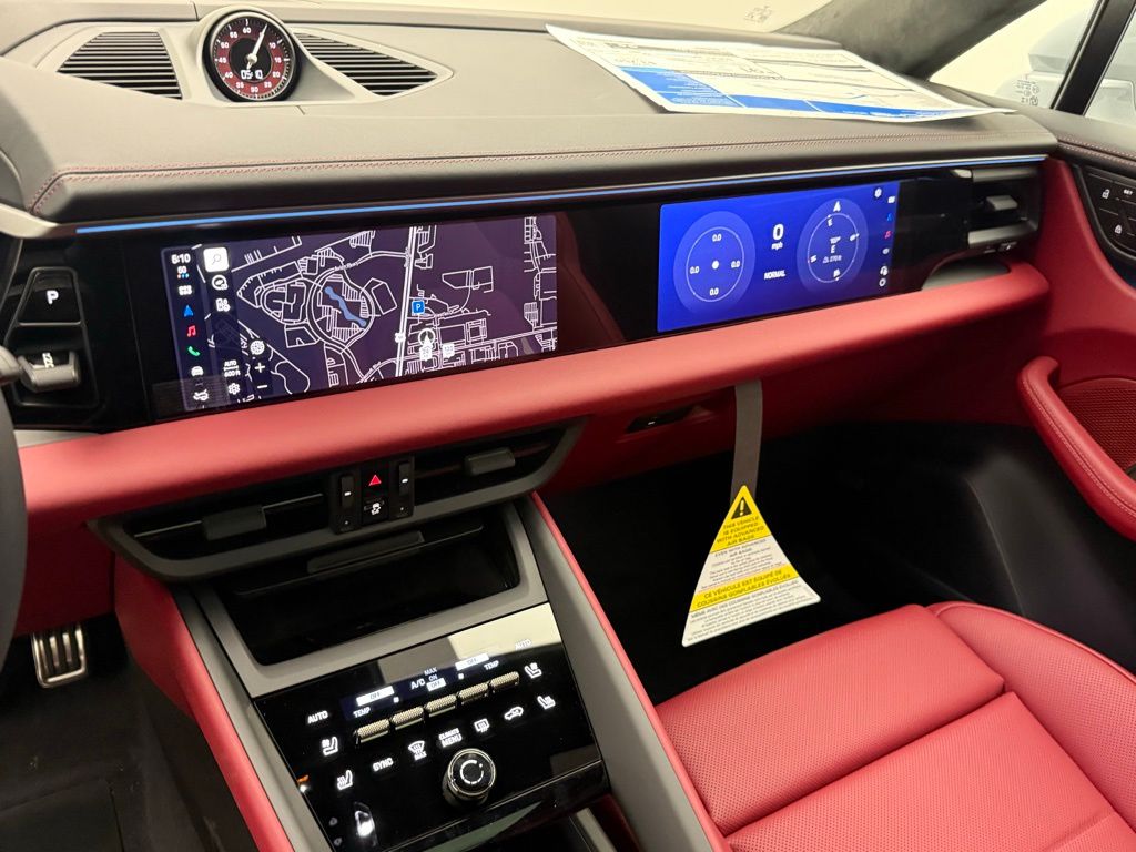 Thumbnail: 2026 Porsche Macan - 15