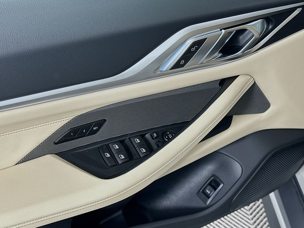 Thumbnail: 2026 BMW i4 - 20