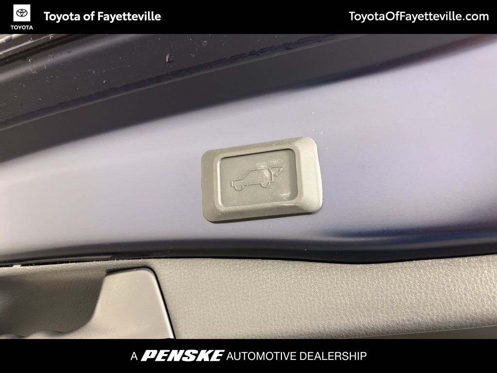 Thumbnail: 2025 Toyota RAV4 - 21
