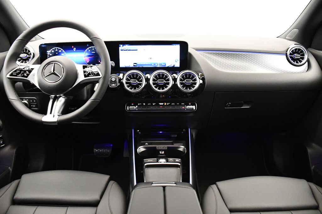 Thumbnail: 2025 Mercedes-Benz GLA - 17