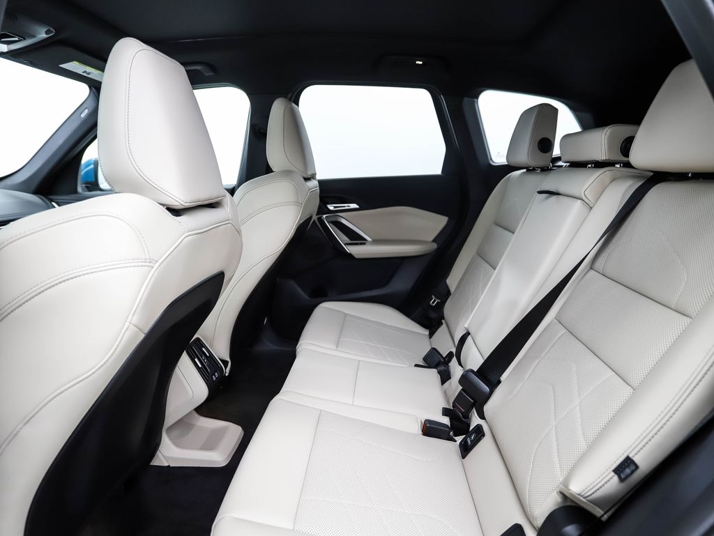 Thumbnail: 2025 BMW X1 - 22