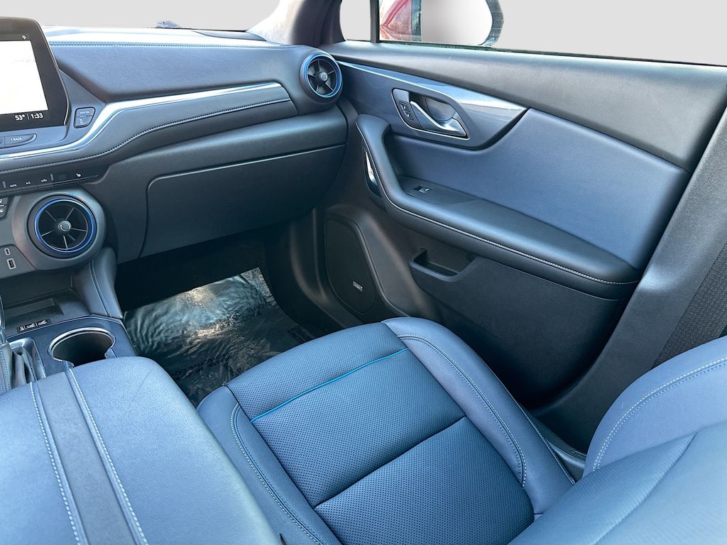 Used 2023 Red Chevrolet RS image 25