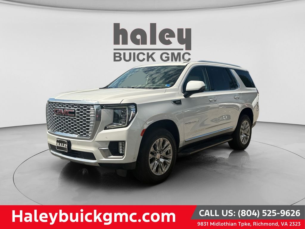 White Frost Tricoat 2024 GMC Yukon SUV / Crossover Four-Wheel Drive 