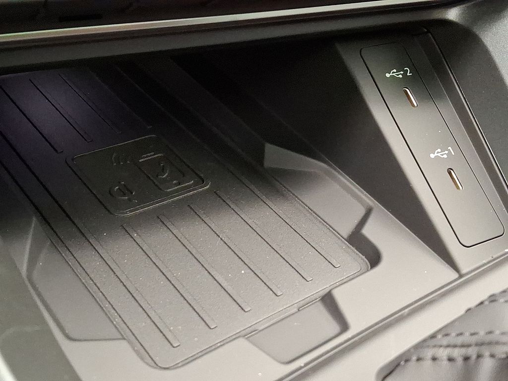 2025 Audi Q3  13