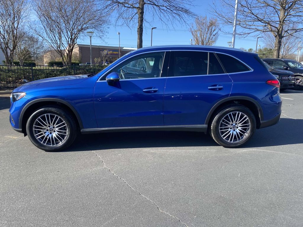 2024 Mercedes-Benz GLC 300 8