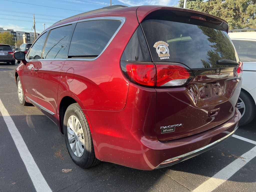 Thumbnail: 2017 Chrysler Pacifica - 2