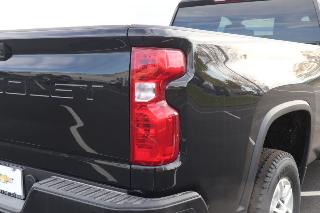 Thumbnail: 2026 Chevrolet Silverado 2500 - 7