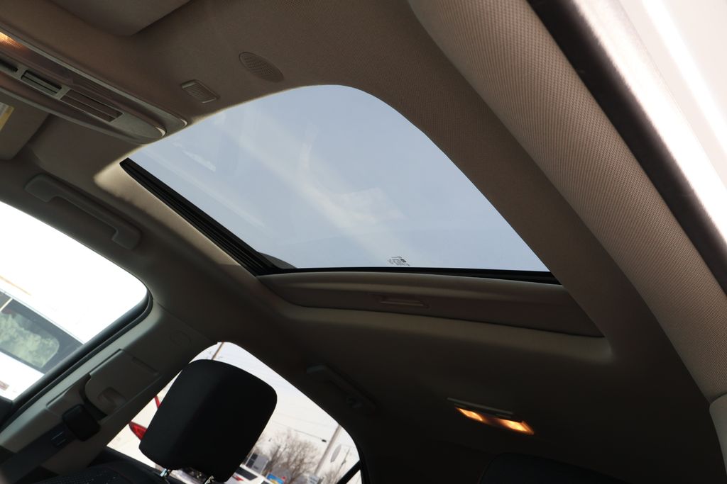 Thumbnail: 2017 Chevrolet Equinox - 26